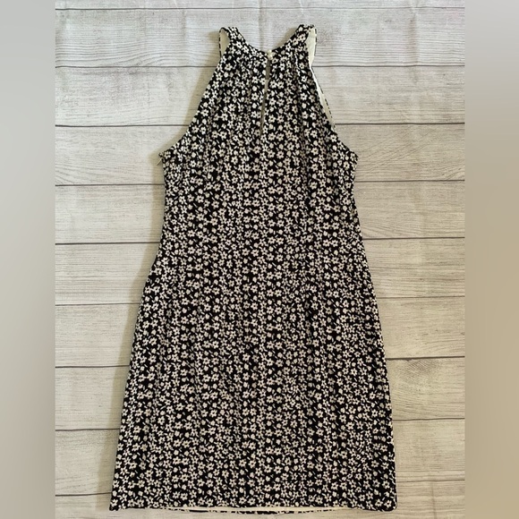 Karl Lagerfeld Floral Lace Eyelet Sleeveless Black/White Shift Dress in Size 2 - Picture 6 of 9